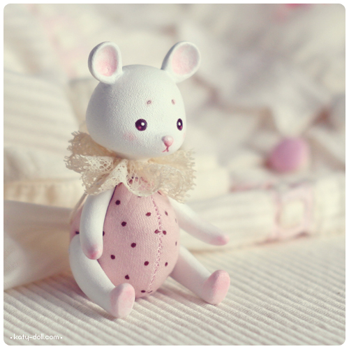 Polka-dot mouse by Katy-Doll