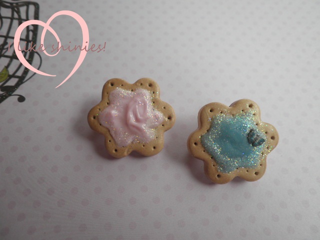 Sweet sugar cookie brooch