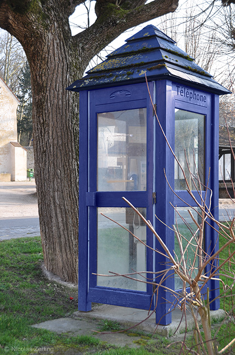 Telephone booth from another time