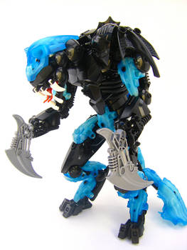 Bionicle MOC: Luminescent Lurker