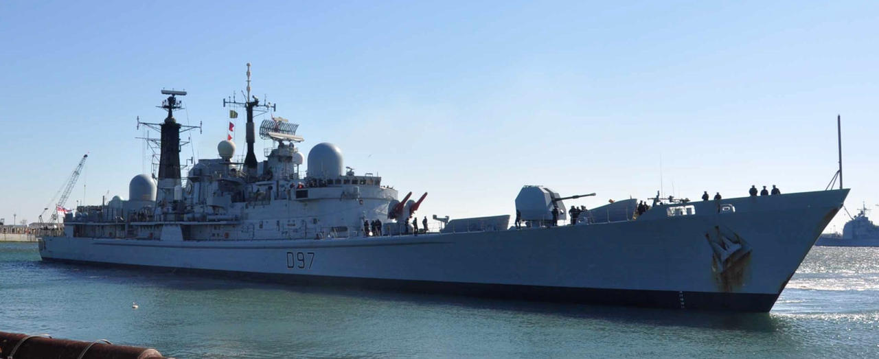 HMS Edinburgh (D97) by SuperCellFord on DeviantArt