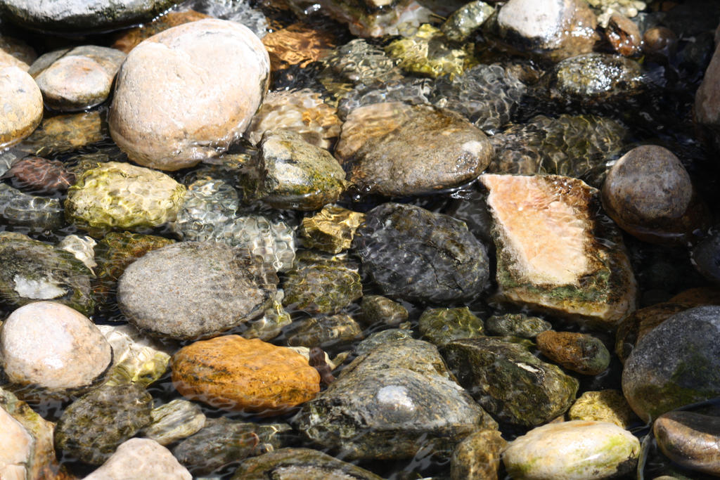 Wet Rocks 2 by destinysWalrus on DeviantArt