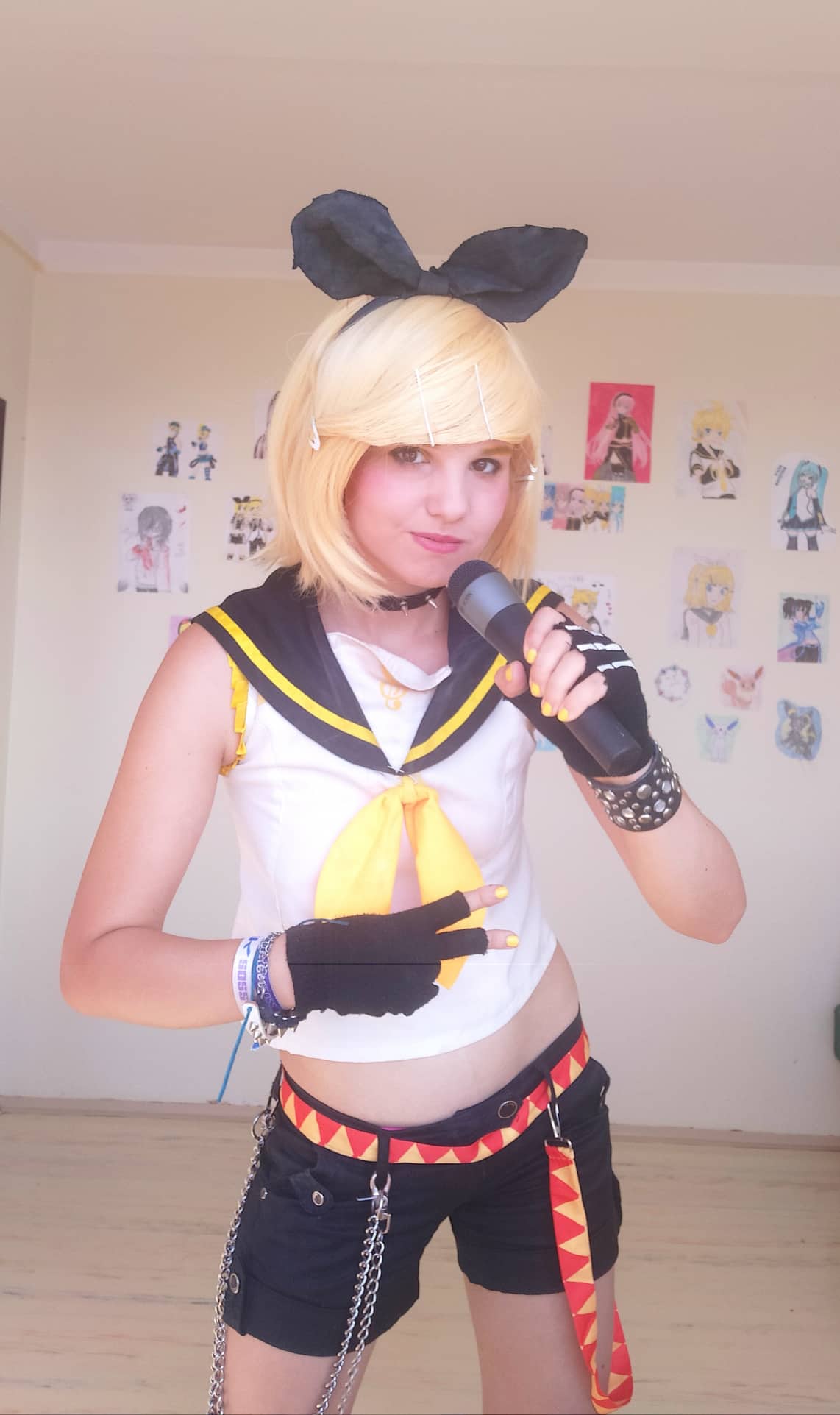 Kagamine Rin rock by RinKagamineCZ on DeviantArt