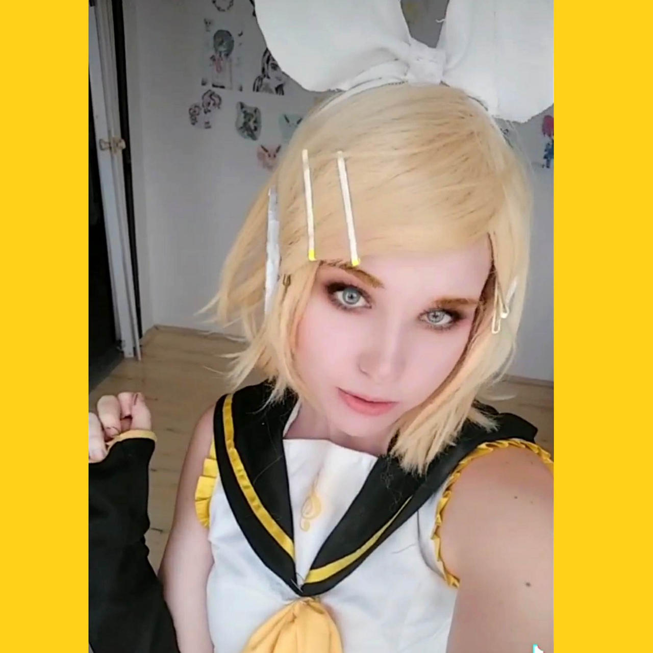 Rin Kagamine cosplay by RinKagamineCZ on DeviantArt