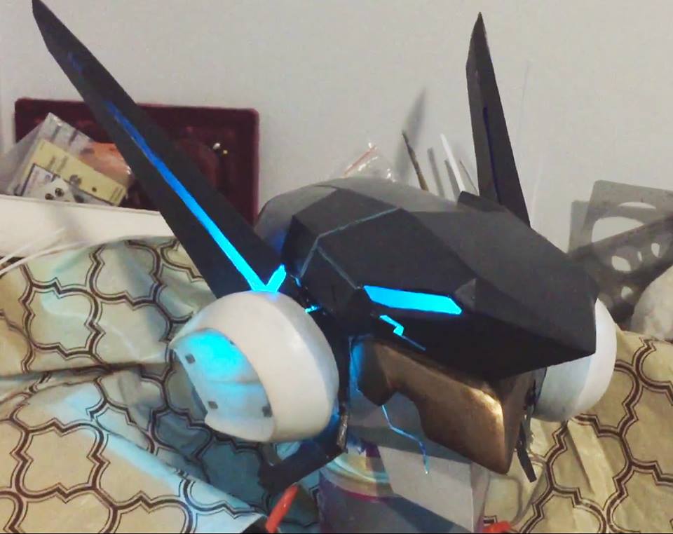 Jehuty's head LEDs on