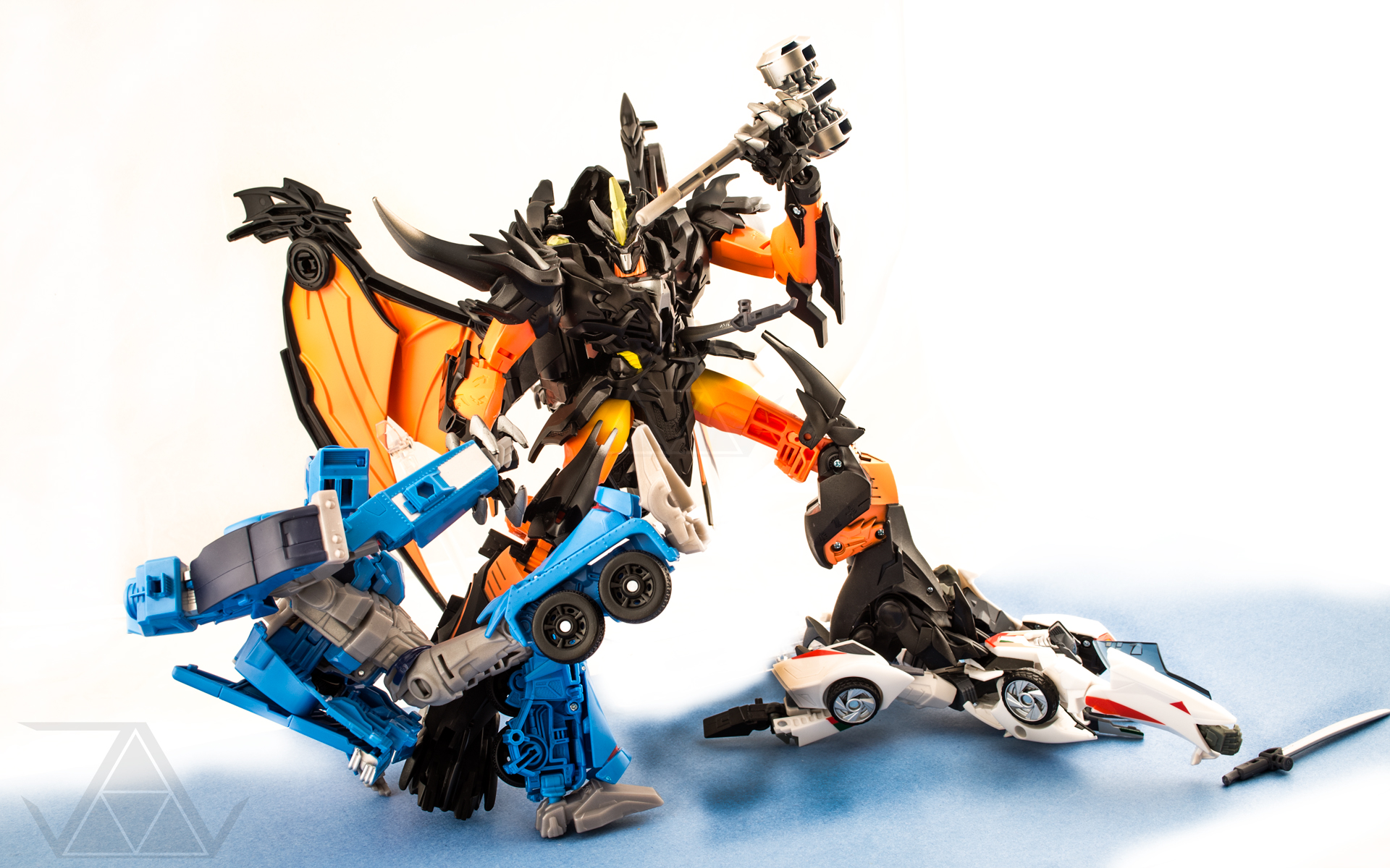 Predaking-VS-Wreckers-002 by PlasticSparkPhotos on DeviantArt