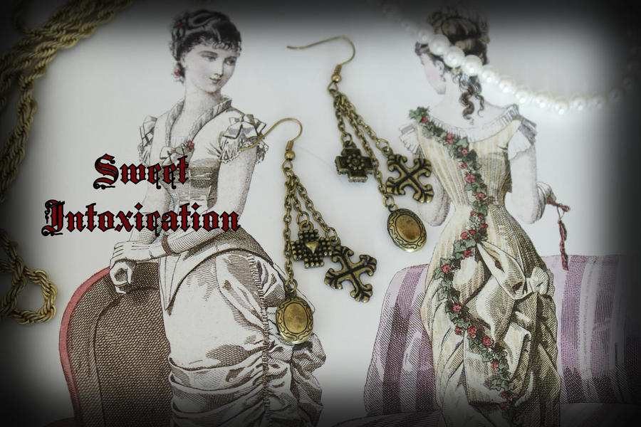 Earrings With Reliquary