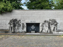 War Memorial Duesseldorf One