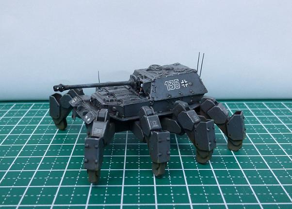 Multi-leg tank :Elefant