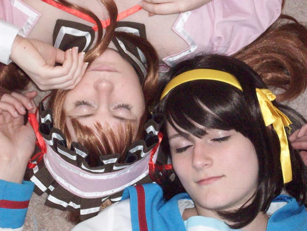 Mikuru and Haruhi 15