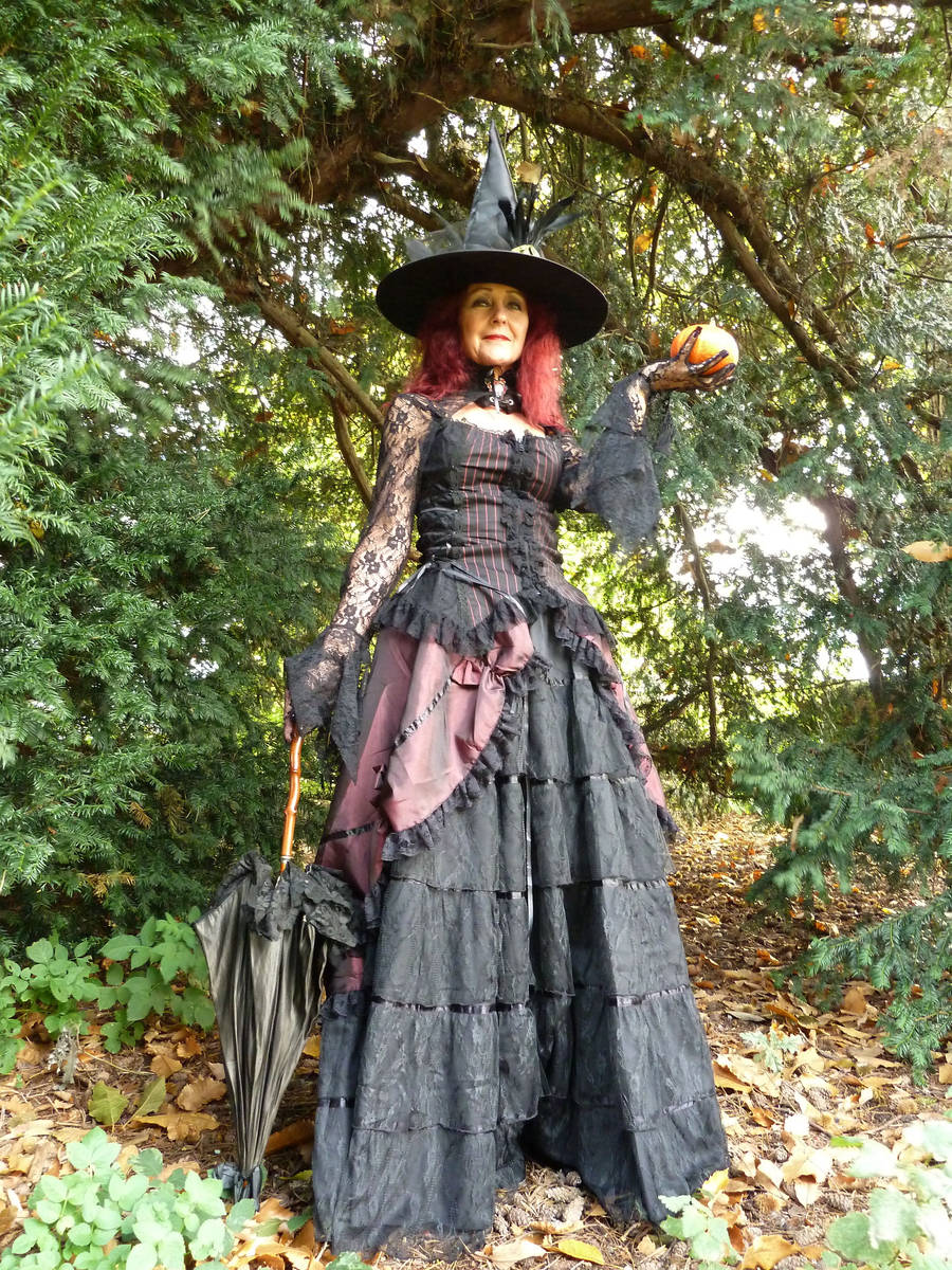 The Witches Magic Pumpkin by Estruda