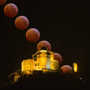 Eclipsed Moon ad Sacra of San Michele