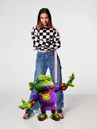 Gabby and Velo (Gabby Duran/Crash) by EBOTIZER on DeviantArt