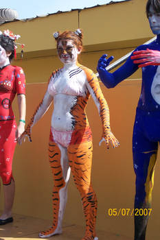 body painting: tiger woman