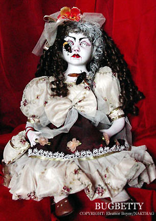 NURSERY CRYMES Bugbetty - Gothic Horror Doll