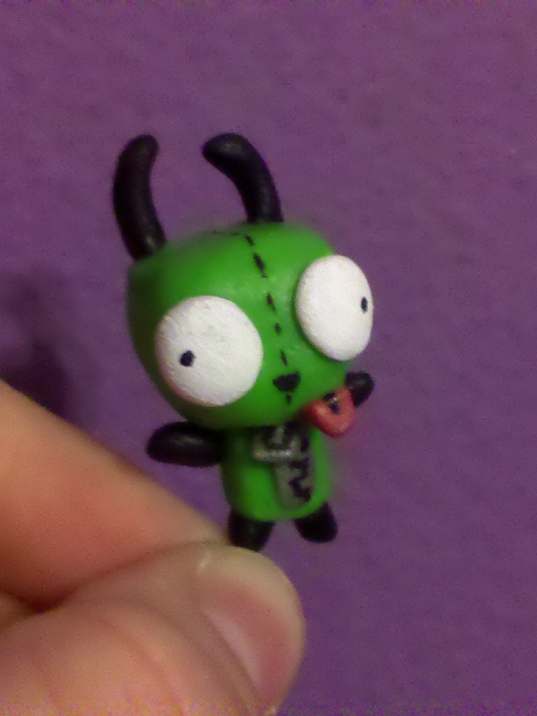 Mini Gir in Disguise