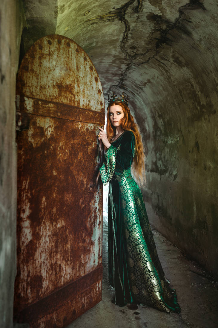 Ginger queen by Black-Bl00d on DeviantArt Ginger queen by Black-Bl00d on DeviantArt