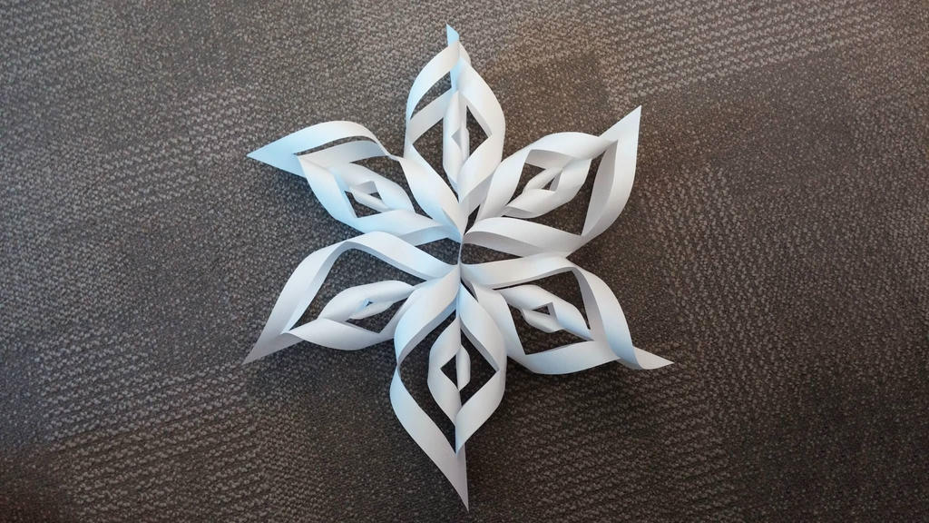 Snowflake Papercraft Inspired by Frozen