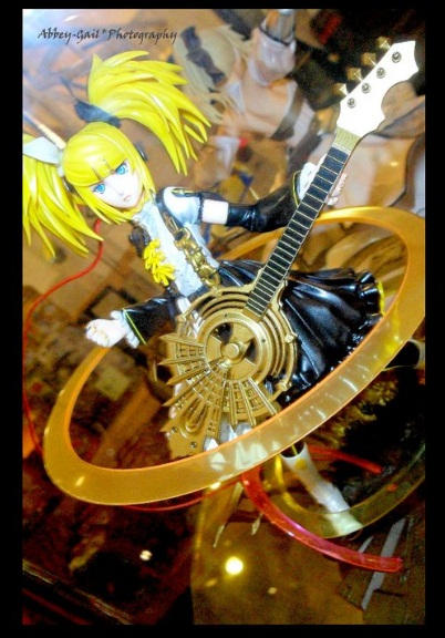 Kagamine Rin Rocks Kagamine Rin : Rock On by SaYuRi20 on DeviantArt