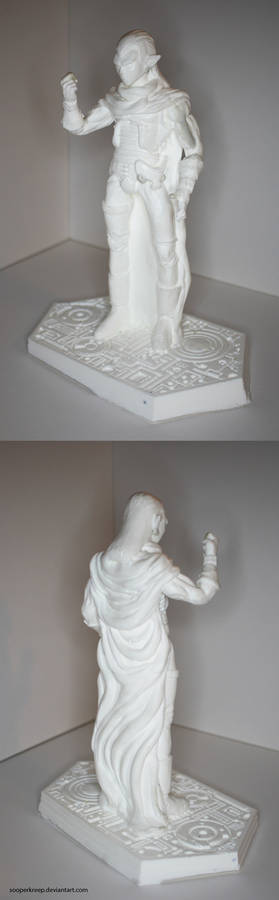 Magus Statue_White