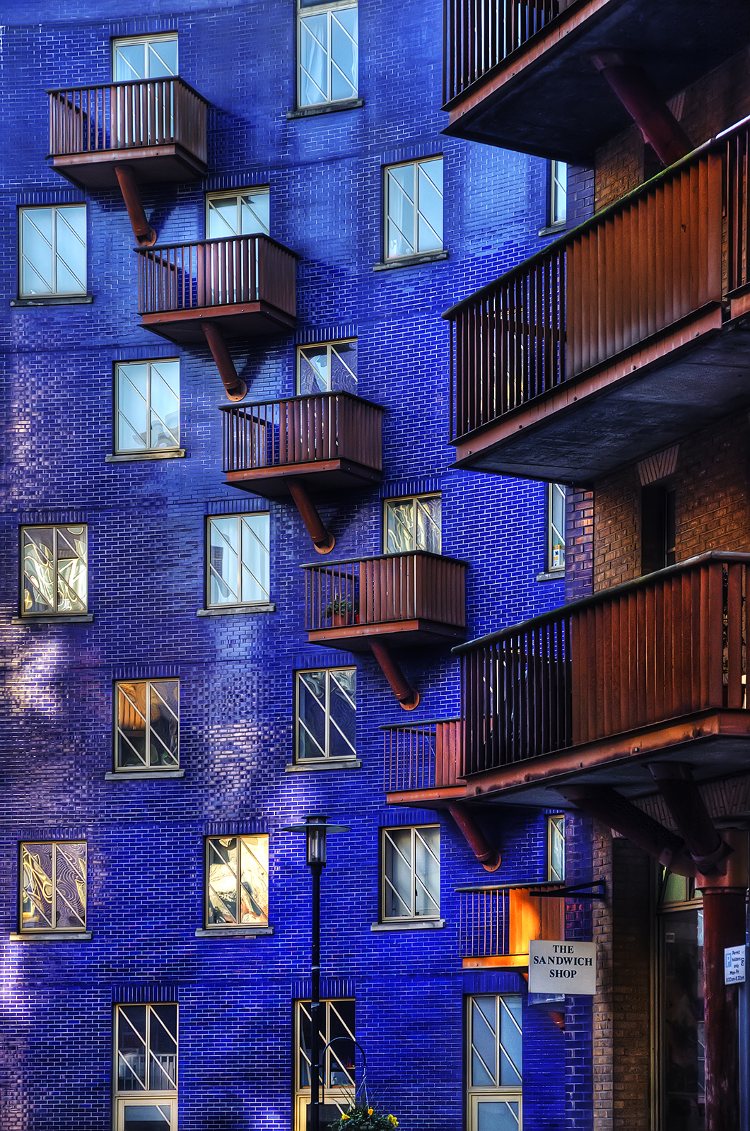 153-0665 Balcony Blues