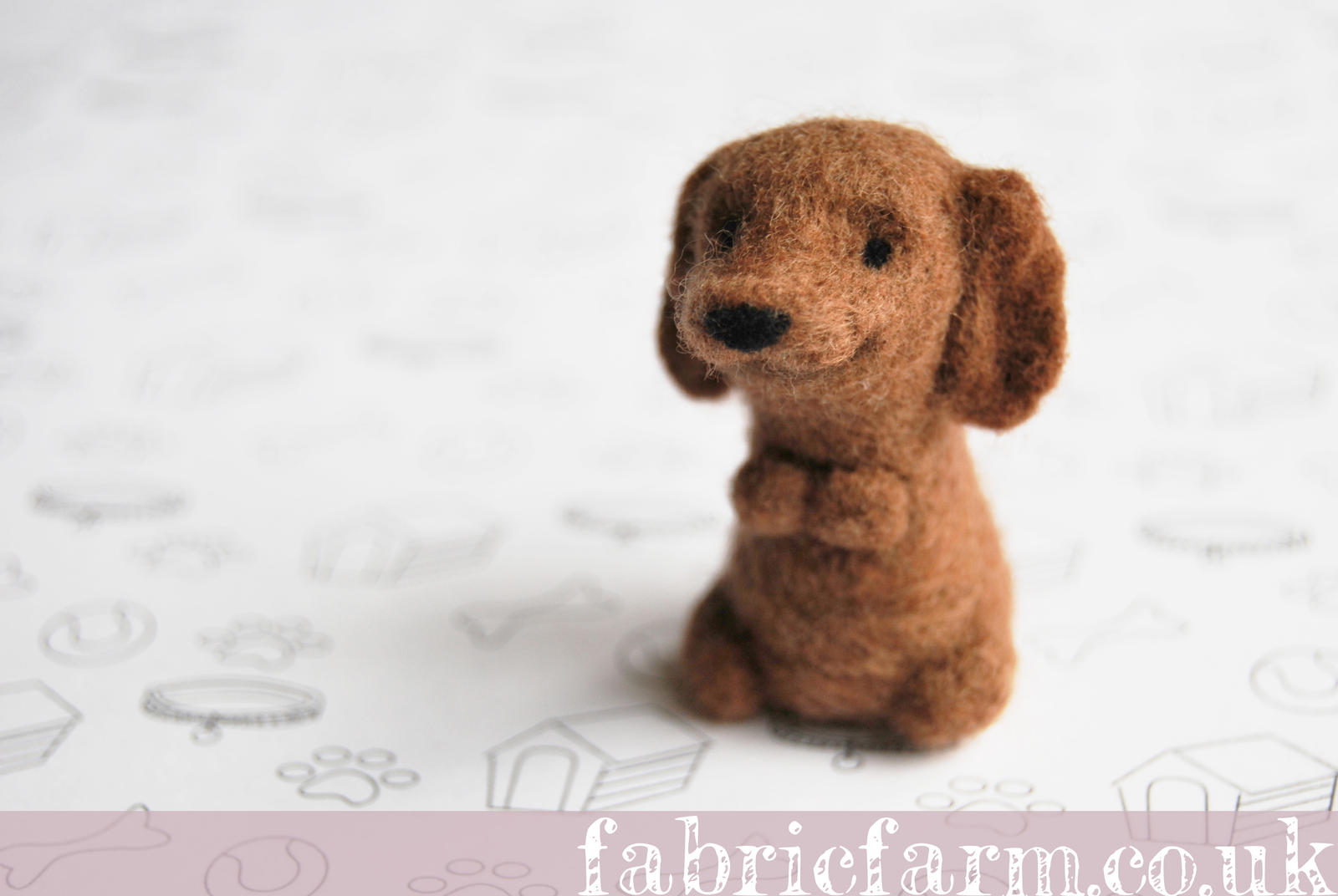 MINIATURE NEEDLE FELTED DACHSHUND