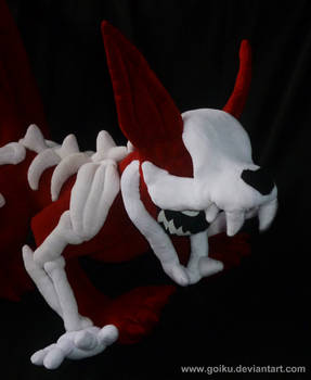 6-tailed kyuubi naruto plush: angle 3