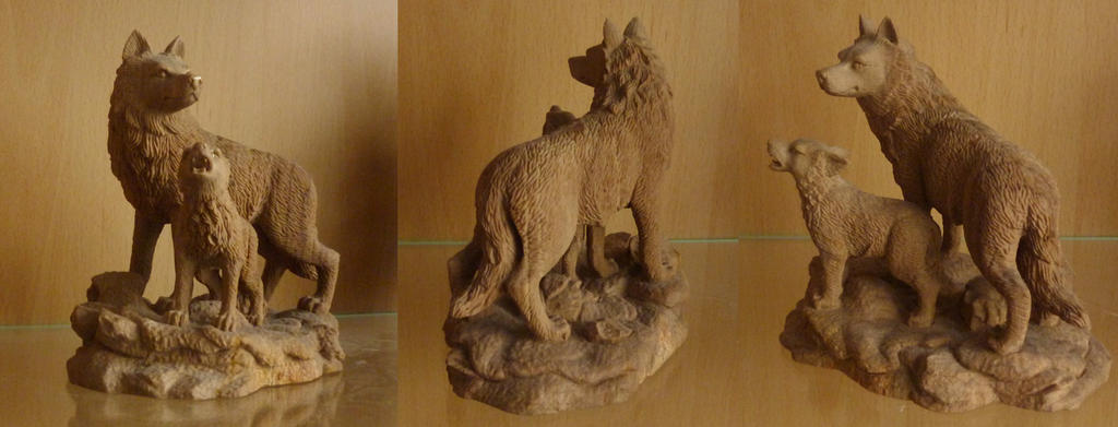 Mother wolf and pup - gem carving