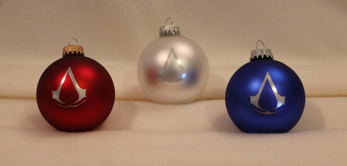Assassin's Creed 3 Christmas ornaments