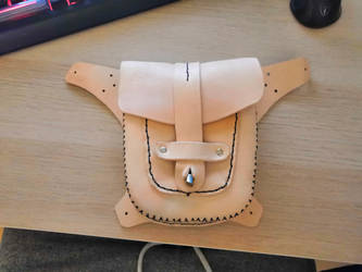 Hip bag leather