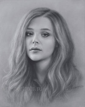 Chloe Grace Moretz Drawing Portrait by Dry Brush