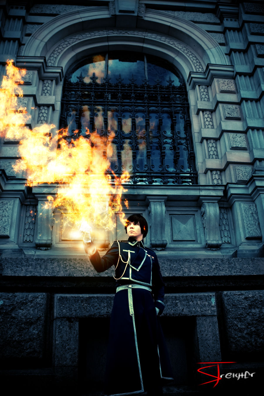 fire alchemist - roy mustang