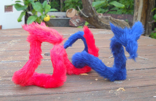 Pipe Foxes Red and Blue