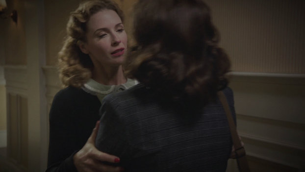 Agent Carter gets kissed by a woman!