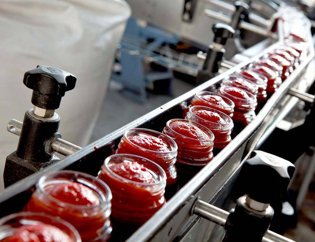 Производители томатной пасты. Пищевая промышленность. Томатная паста завод. Производство томатной пасты. Производство кетчупа.