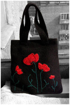 Poppy crochet handbag