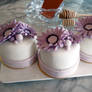 Lilac Gerbera Mini Cakes