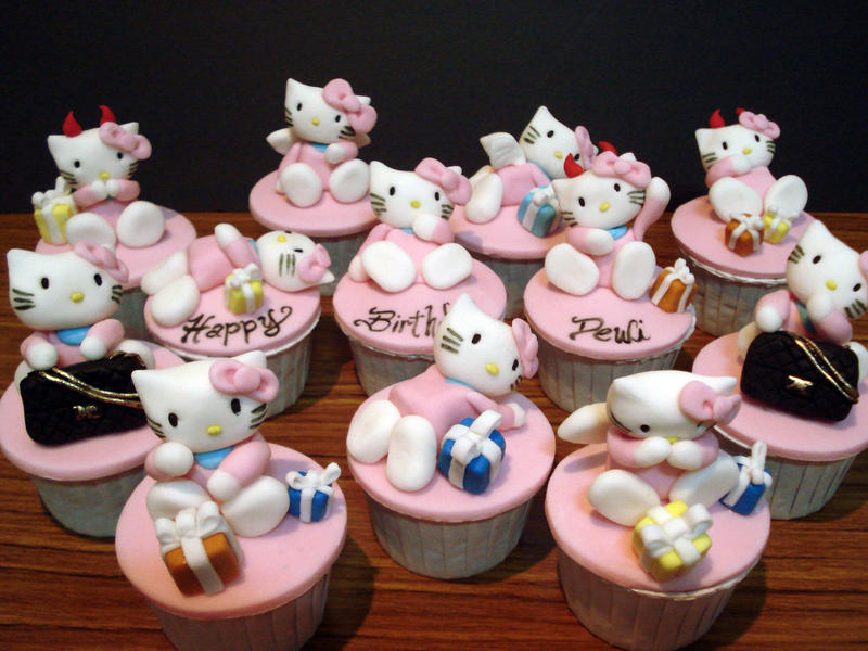 Hello Kitty Cupcakes by cake4thought on DeviantArt