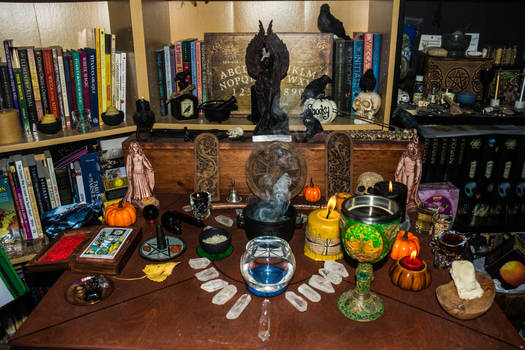 Druidcraft Altar - Samhain 2016 - Altar I