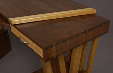 Vesper Desk Detail