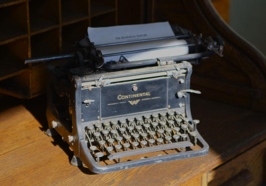 Old word processor by finhead4ever on DeviantArt