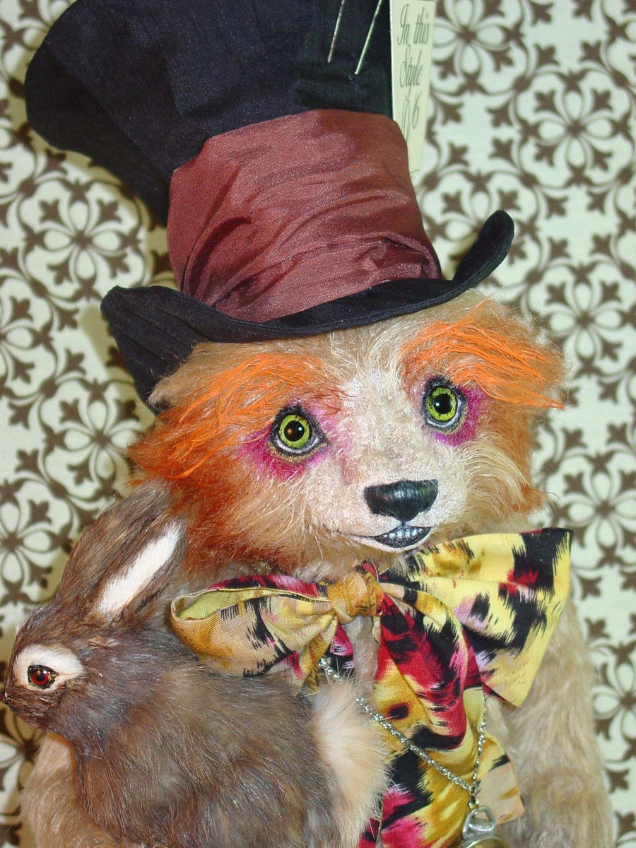 Hatta Mad Hatter Bear 2