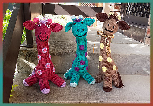 3 Giraffes crochet