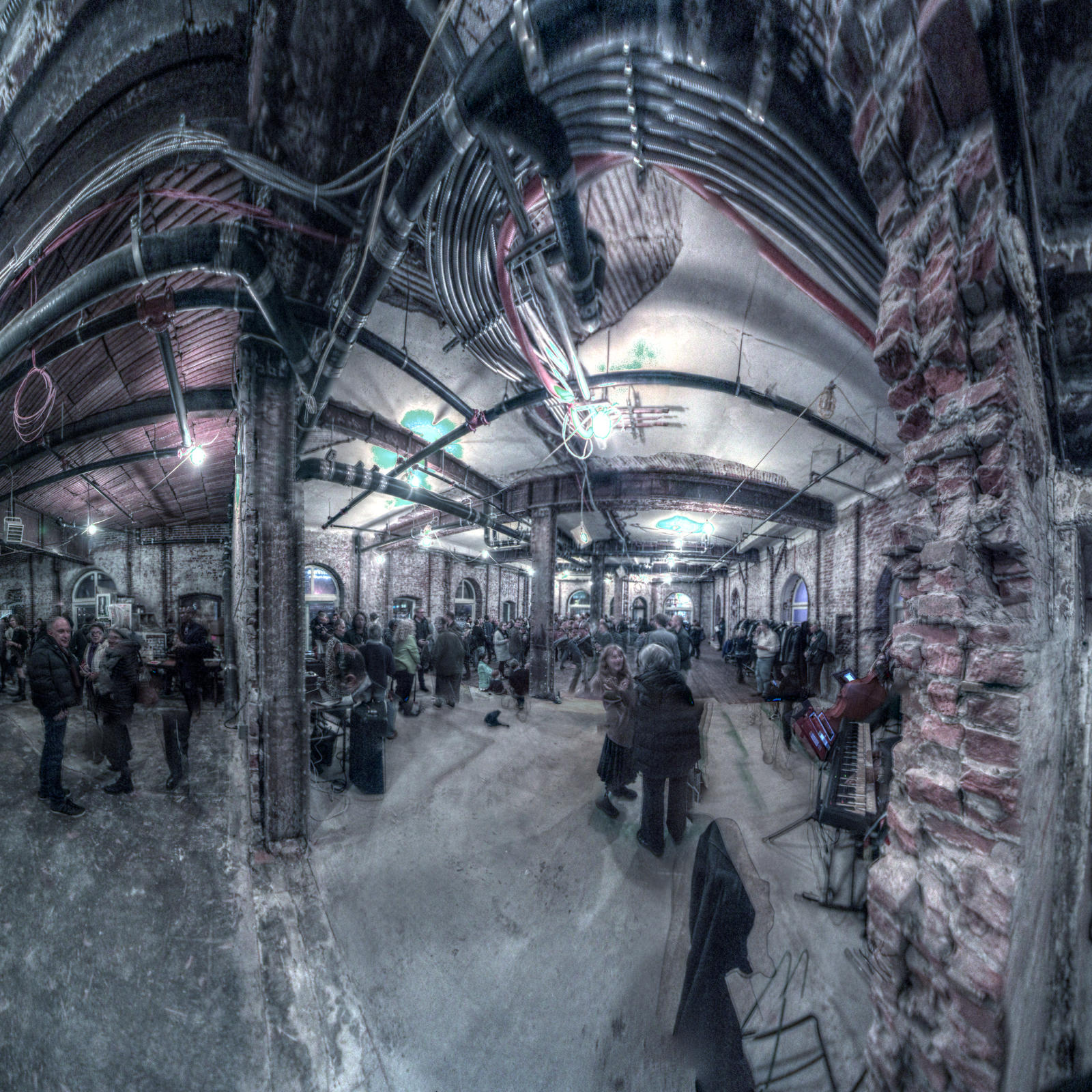 Panorama 3538 hdr pregamma 1 mantiuk06 contrast ma by bruhinb