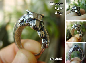 Sleeping Tiger Ring