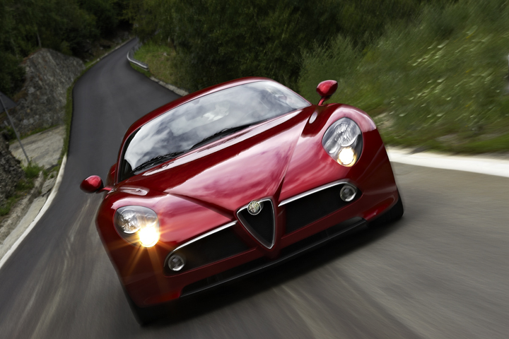 Alfa Romeo 8c Running