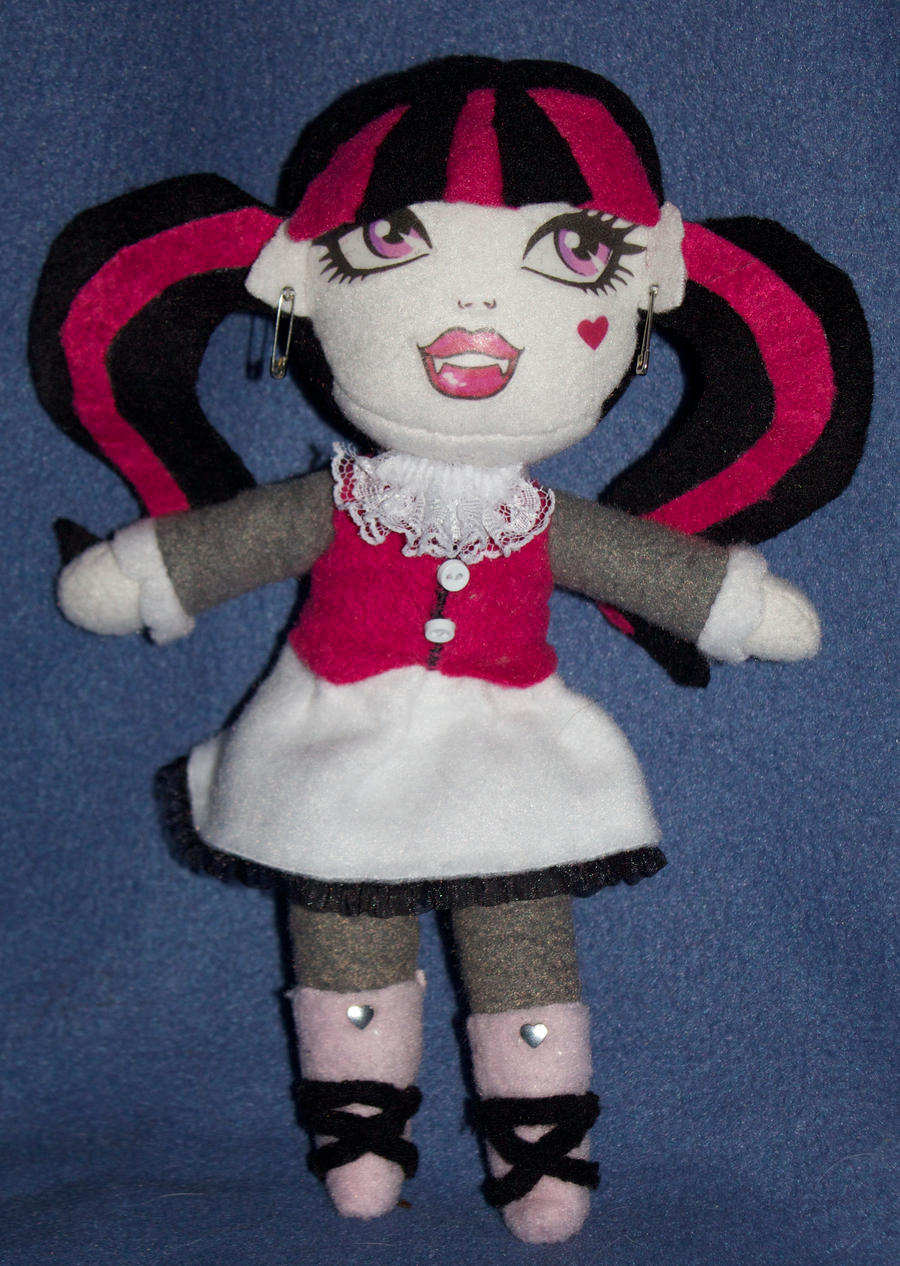 Draculaura Plush