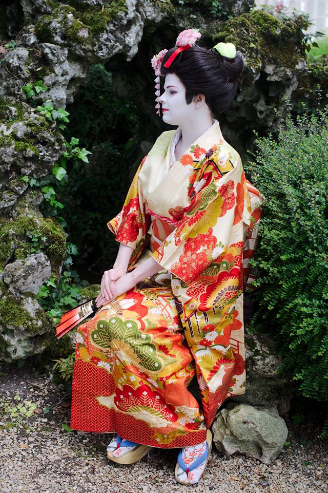 Maiko On the rock Please !