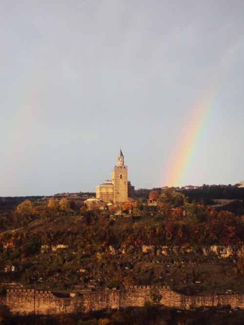 Rainbow over Tsarevets