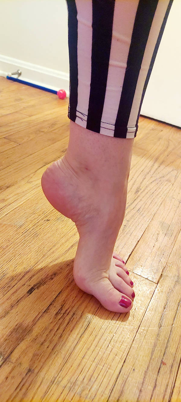 Stumpy Little Toes Trippy tippy toes by JaneDoesFeetAndToes on DeviantArt